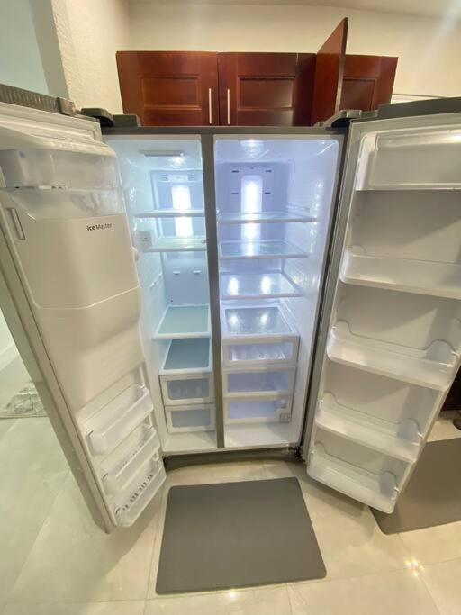 Сasa de vacaciones Comfortable House Near Downtown & Airport