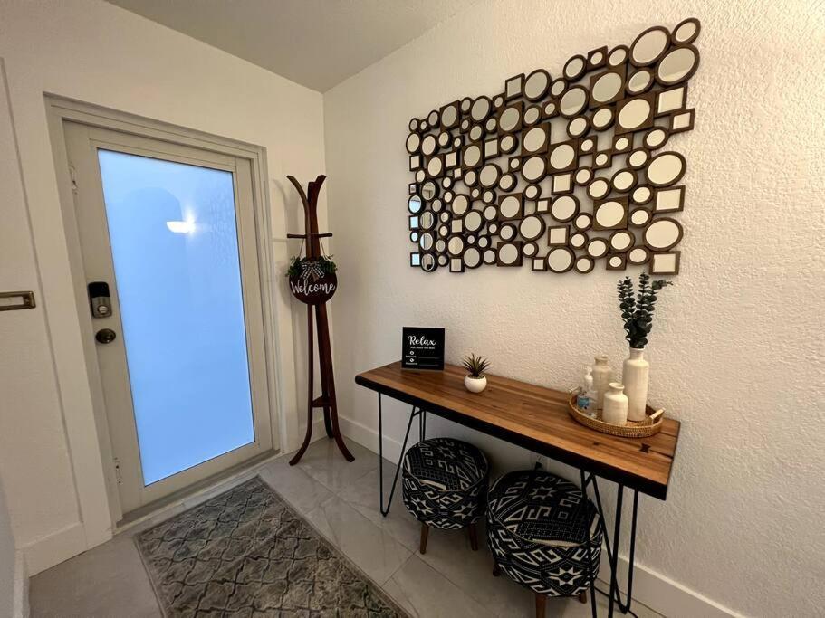 Сasa de vacaciones Comfortable House Near Downtown & Airport