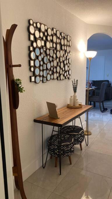 Сasa de vacaciones Comfortable House Near Downtown & Airport *