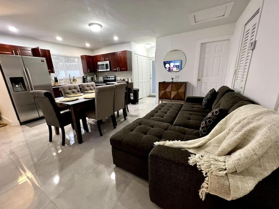 Сasa de vacaciones Comfortable House Near Downtown & Airport Miami